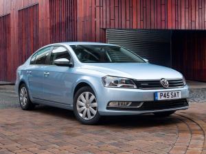 Volkswagen Passat BlueMotion 2010 года (UK)